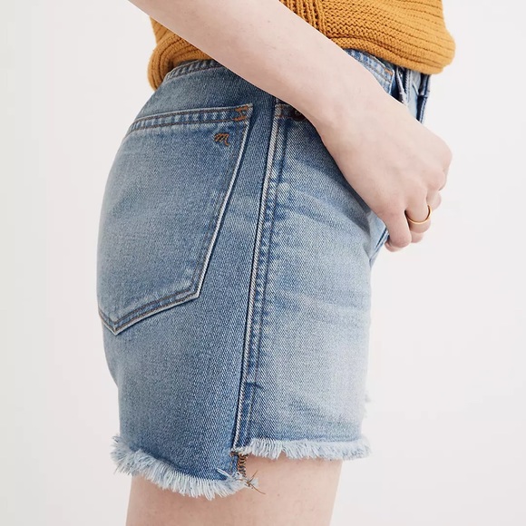 Madewell the Perfect Jean Short - Picture 2 of 11